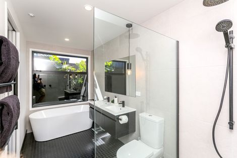 Photo of property in 25 Kotare Drive, Waiwhakaiho, New Plymouth, 4312