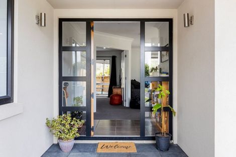 Photo of property in 14 Derbyshire Place, Dinsdale, Hamilton, 3204