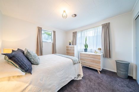 Photo of property in 12 Kentucky Street, Totara Park, Upper Hutt, 5018