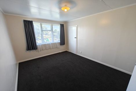 Photo of property in 12 Douglas Crescent, Fairfield, Hamilton, 3214