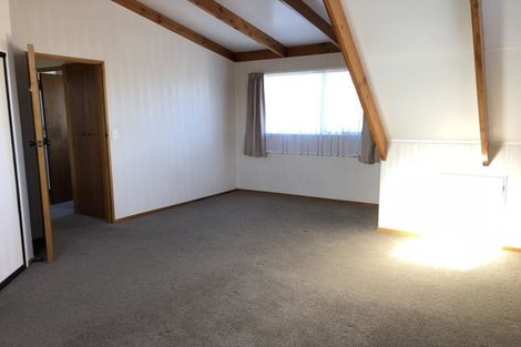 Photo of property in 1024 East Coast Road, Fairview Heights, Auckland, 0630