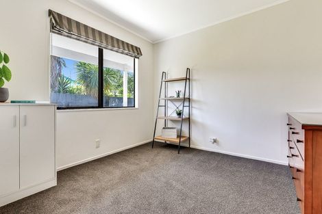 Photo of property in 4a Saint Lukes Place, Bader, Hamilton, 3206