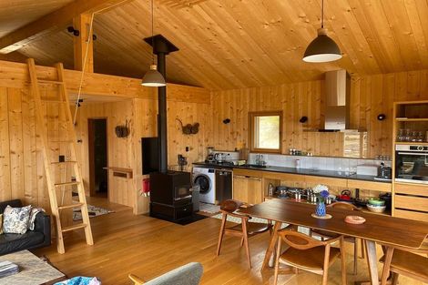 Photo of property in 5 Weatherall Close, Wanaka, 9305