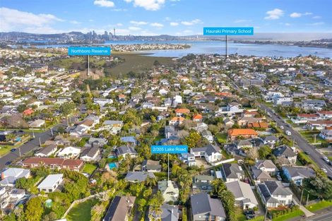 Photo of property in 2/305 Lake Road, Hauraki, Auckland, 0622