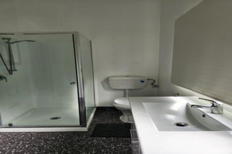 Photo of property in 2/44 Darren Crescent, Half Moon Bay, Auckland, 2012