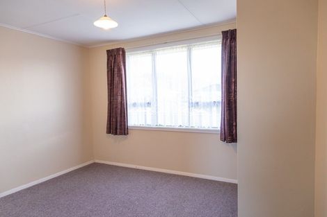 Photo of property in 17 Runuku Grove, Turangi, 3334