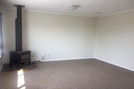 Photo of property in 7 Peter Hall Drive, Kelvin Grove, Palmerston North, 4414