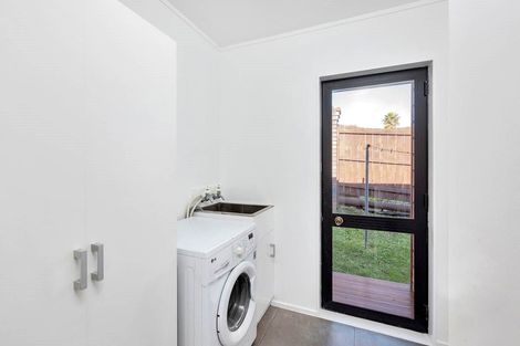 Photo of property in 2/13 Delamare Court, Sunnynook, Auckland, 0632