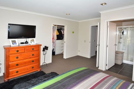 Photo of property in 18 Grandvista Drive, Green Island, Dunedin, 9018