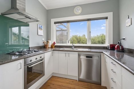 Photo of property in 6 Esther Street, Martinborough, 5711