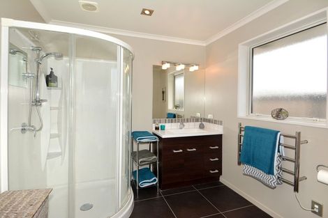 Photo of property in 18 Grandvista Drive, Green Island, Dunedin, 9018