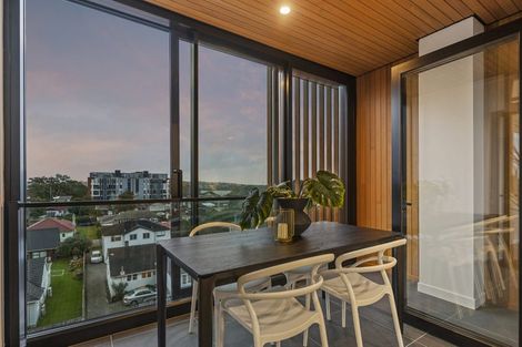 Photo of property in Frank Sargeson Apts, 401/74 Anzac Street, Takapuna, Auckland, 0622