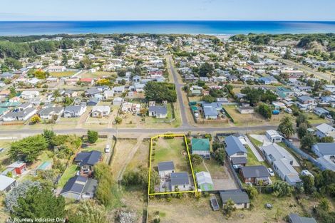 Photo of property in 15 Barling Street, Himatangi Beach, Foxton, 4891