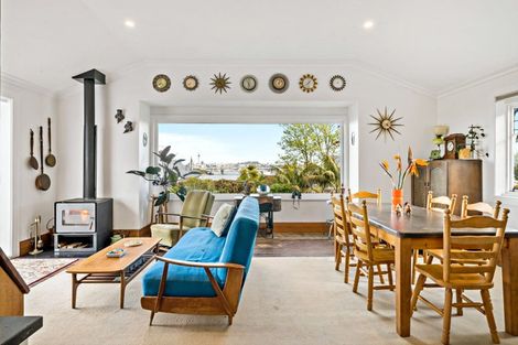 Photo of property in 34 Seaview Avenue, Northcote, Auckland, 0627