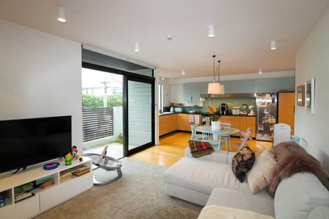 Photo of property in 76 Brougham Street, Mount Victoria, Wellington, 6011