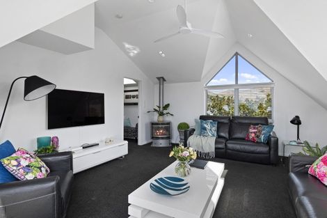 Photo of property in 102a Esplanade, Sumner, Christchurch, 8081