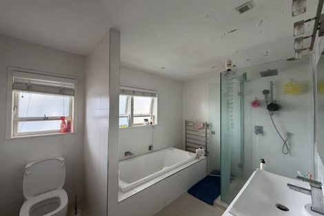 Photo of property in 46 Marriott Road, Pakuranga, Auckland, 2010