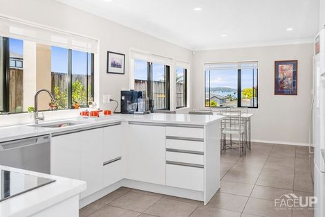 Photo of property in 57 Wiseley Road, West Harbour, Auckland, 0618