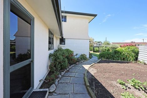 Photo of property in 8 Dove Place, Holmes Hill, Oamaru, 9401
