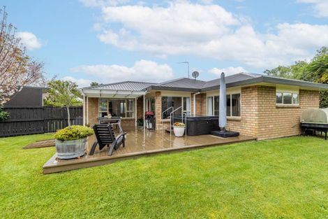 Photo of property in 43 Bouverie Crescent, Flagstaff, Hamilton, 3210