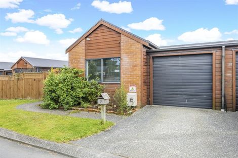 Photo of property in 2/167 Whitney Street, Blockhouse Bay, Auckland, 0600