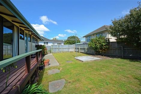 Photo of property in 2/115 Thackeray Street, Trentham, Upper Hutt, 5018