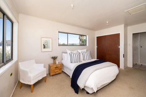 Photo of property in 233 Clifton Road, Te Awanga, 4102