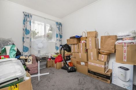 Photo of property in 64 Reynella Drive, Massey, Auckland, 0614