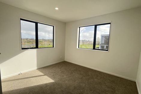 Photo of property in 3 Ahunga Road, Karaka, 2113