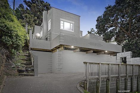 Photo of property in 122 The Parade, Island Bay, Wellington, 6023