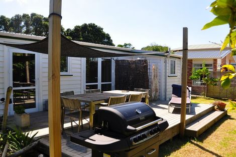 Photo of property in 39 Ocean View Road, Waihi Beach, 3611