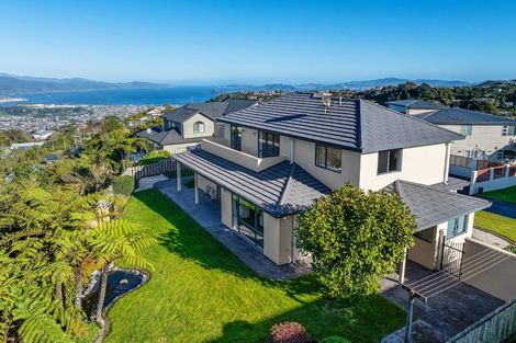 Photo of property in 5 Saint Elizabeth Heights, Normandale, Lower Hutt, 5010
