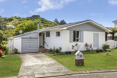 Photo of property in 45 Hicks Close, Whitby, Porirua, 5024