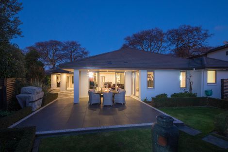 Photo of property in 2 Grand Oaks Drive, Awapuni, Palmerston North, 4412