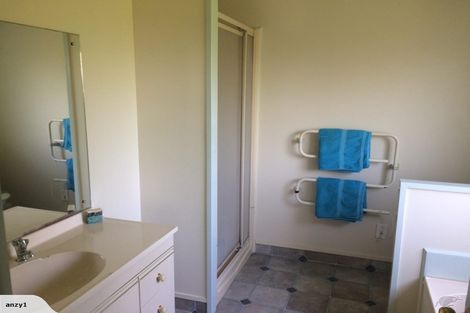 Photo of property in 18 Clearview Heights, Ranui, Auckland, 0612