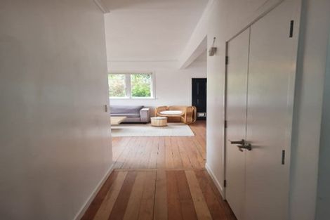 Photo of property in 911a Whangaparaoa Road, Manly, Whangaparaoa, 0930