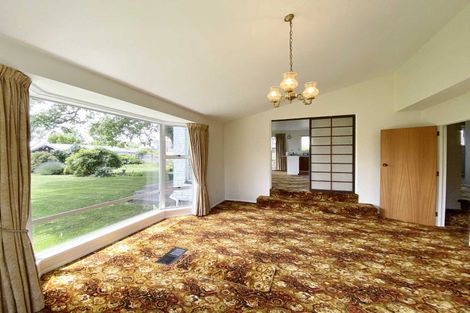 Photo of property in 42 Avonhead Road, Avonhead, Christchurch, 8042