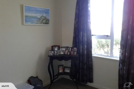 Photo of property in 3 Omori Place, Castlecliff, Whanganui, 4501