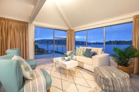 Photo of property in 10a Trevor Terrace, Paremata, Porirua, 5024