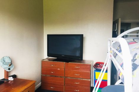 Photo of property in 393 Tay Street, Turnbull Thomson Park, Invercargill, 9810