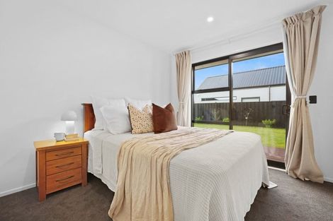 Photo of property in 24 Irvines Track, Halswell, Christchurch, 8025