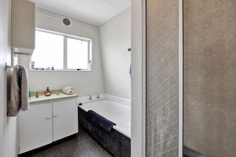 Photo of property in 1 County Drive, Hawera, 4610