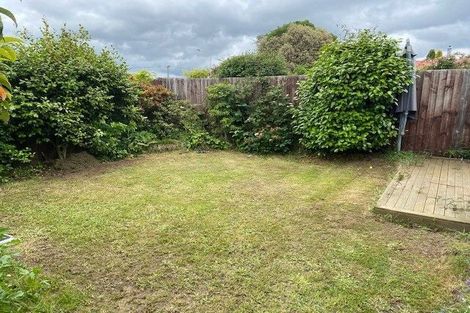 Photo of property in 2/7 Rhyl Place, Bryndwr, Christchurch, 8053