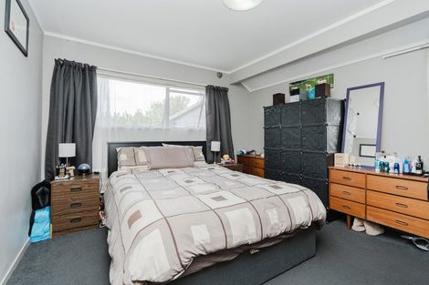 Photo of property in 17 Kentucky Crescent, Nawton, Hamilton, 3200