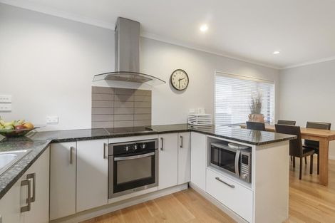 Photo of property in 4a Taipari Road, Te Atatu Peninsula, Auckland, 0610