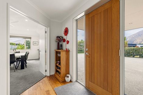 Photo of property in 33 Sylvan Street, Lake Hayes, Queenstown, 9304
