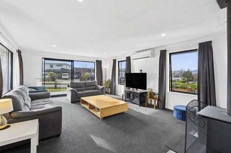 Photo of property in 40 Marbleleaf Lane, Albert Town, Wanaka, 9305