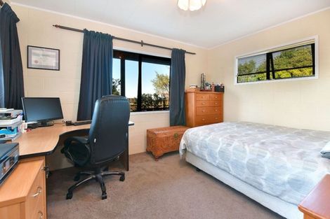 Photo of property in 16 Snells Beach Road, Snells Beach, 0920