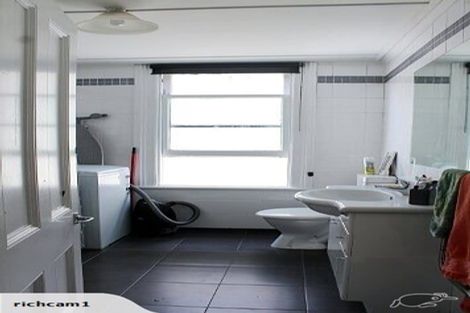 Photo of property in 48a Porritt Avenue, Mount Victoria, Wellington, 6011