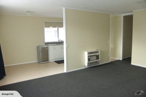 Photo of property in 4 Bryce Place, Kelvin Grove, Palmerston North, 4414